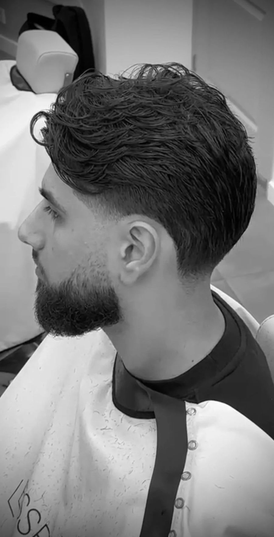 Taper fade met bijgewerkte baard, Brasco Barbershop Burgum