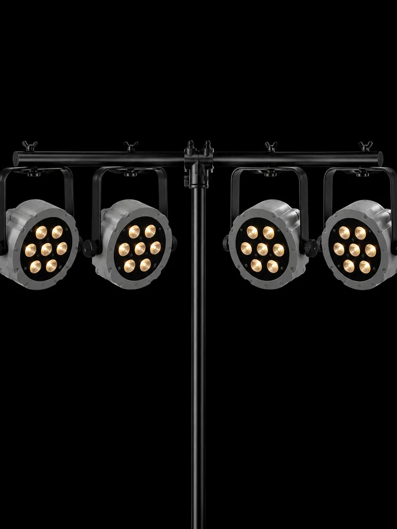 Showtec Tri LED Par lampen op statief te huur bij Korte Licht en Geluid